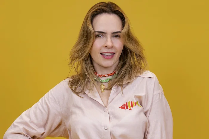 Ana Paula Renault renova contrato com a Globo e terá novo projeto na TV