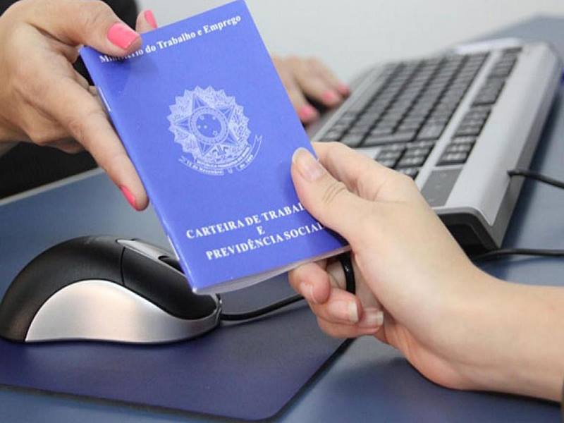 Paraná mantém saldo positivo de empregos, enquanto indústria se destaca em Ponta Grossa