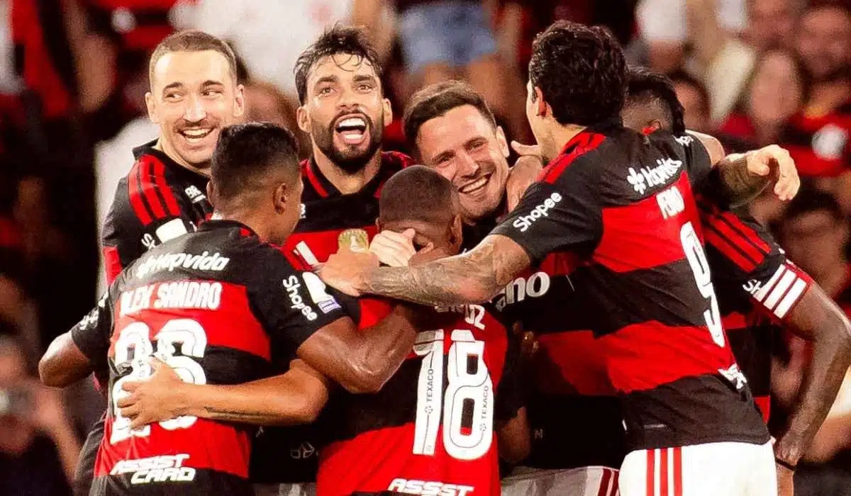 Flamengo busca reação no Mineirão e sai com empate diante do Cruzeiro