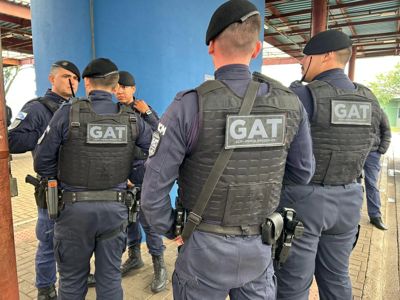 GAT desarticula ponto de tráfico de drogas no Centro de Ponta Grossa