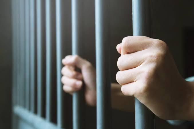 Homem foragido da Justiça é preso pela Polícia Militar no Centro de Ponta Grossa
