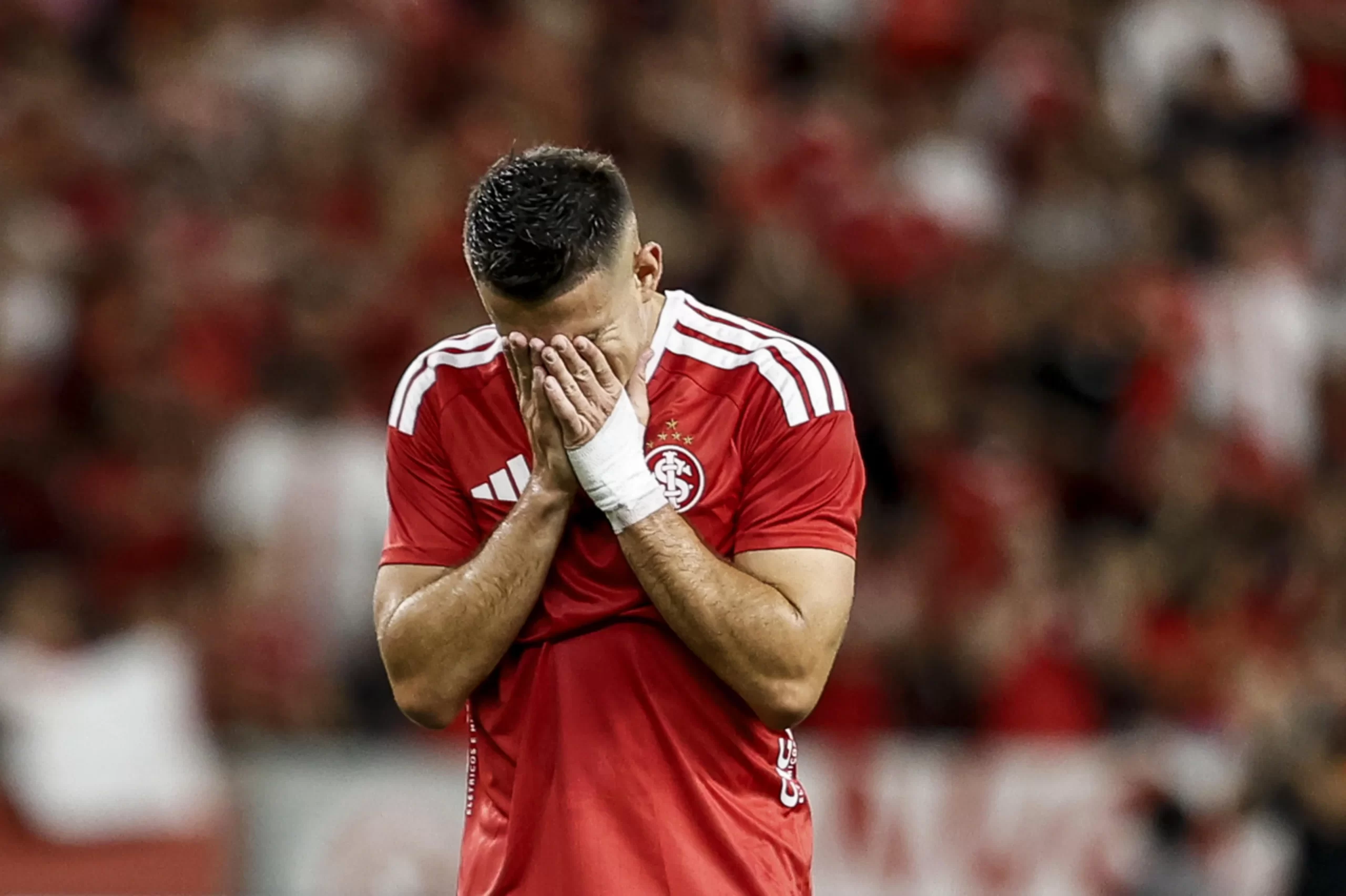 Inter afunda no Z-4 após nova derrota e chega pressionado para Gre-Nal decisivo