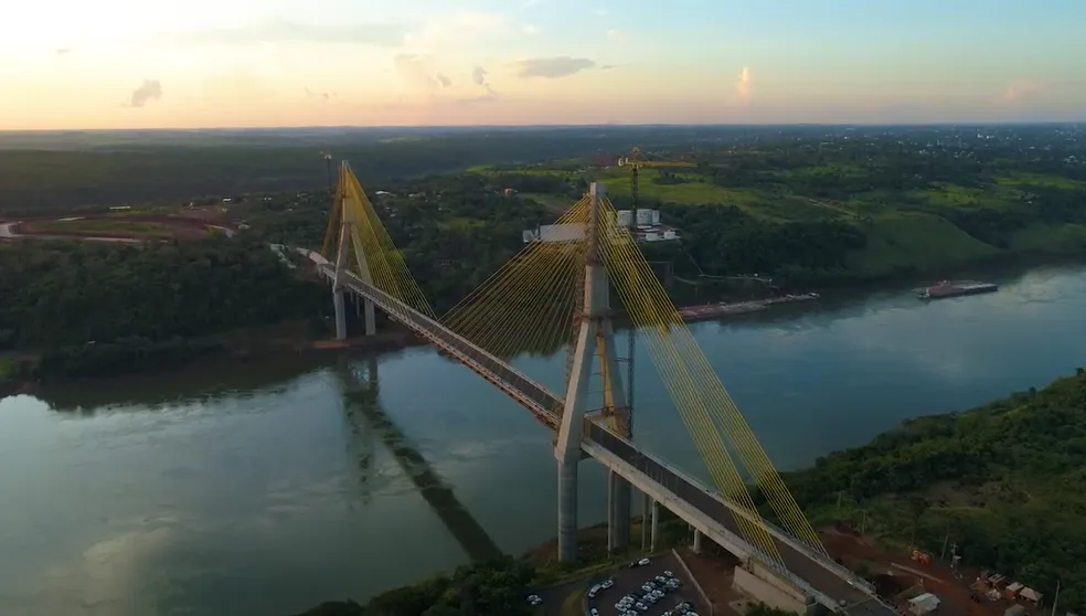 Novas regras ampliam circulação de veículos na Ponte da Integração entre Paraná e Paraguai