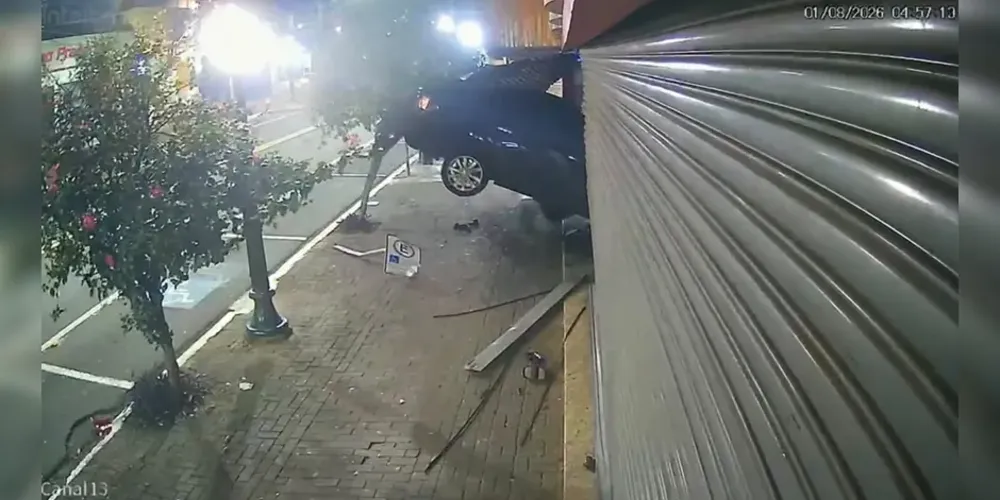Motorista embriagado invade loja no centro de Apucarana e acaba preso