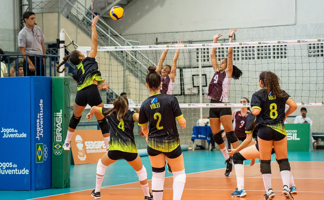 Carambeí sedia Grand Prix AMCG de Vôlei com equipes de 11 municípios neste sábado