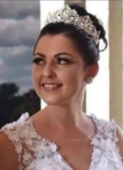 Mulher é morta a tiros e rastro de sangue leva polícia até bar no Paraná