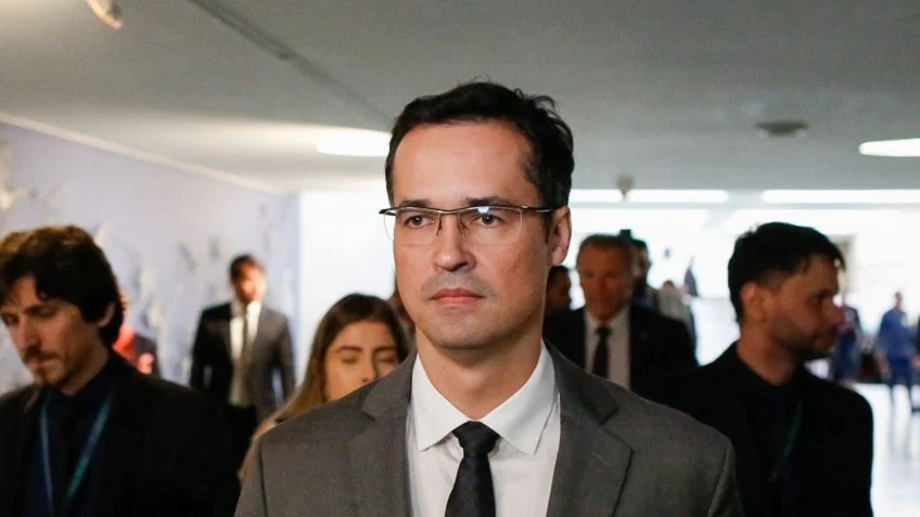Entenda por que o TSE suspendeu a campanha de Deltan Dallagnol