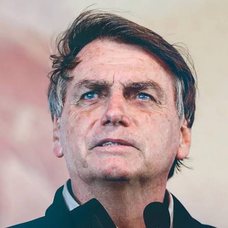Defesa de Bolsonaro pede suspensão imediata de pena de 27 anos