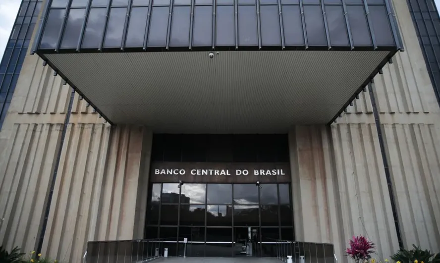 Dívida bruta do governo chega a 82,9% do PIB em agosto.