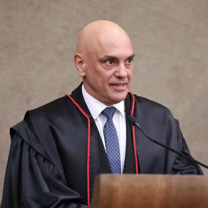 Moraes se declara impedido em ação sobre visitas de esposa e Vorcaro ao Senado