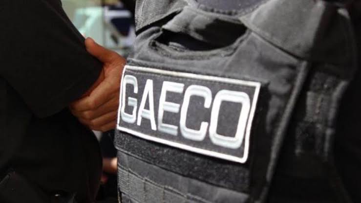Quase R$ 200 mil em dinheiro são apreendidos em carro durante investigação do Gaeco em Londrina