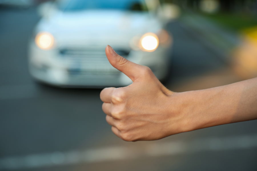 Deu carona e acabou assaltado: motorista é rendido com faca em Apucarana