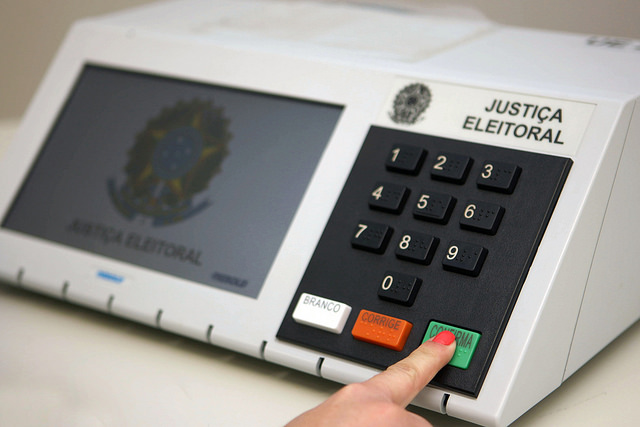 Posso votar em candidato de outra cidade ou estado? Veja as regras das eleições de 2026