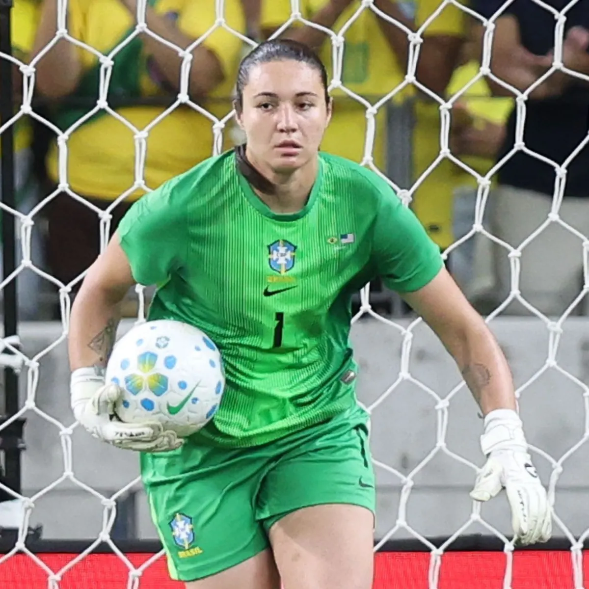 Lorena entra na disputa pela Bola de Ouro como melhor goleira do mundo