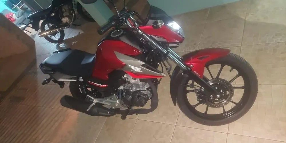 Ponta Grossa: motocicleta é furtada em frente a colégio enquanto proprietário estava em aula