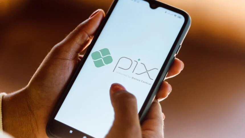 Nova regra do PIX promete facilitar denúncia de golpes