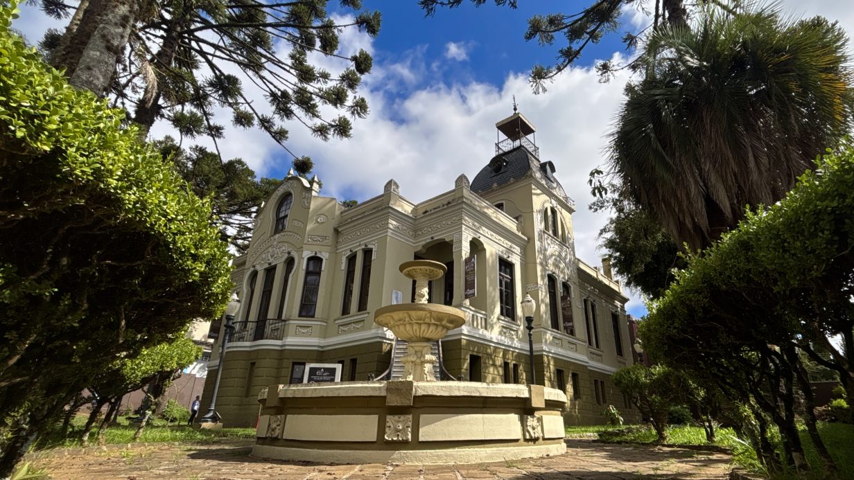 Mansão Villa Hilda completa 100 anos com programação cultural gratuita em Ponta Grossa
