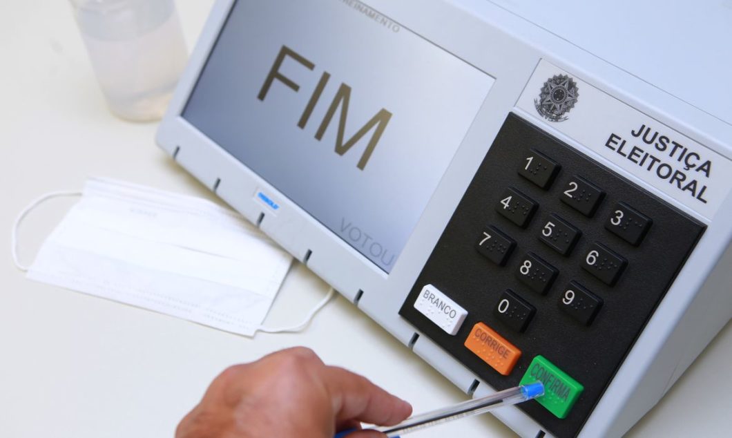 Quem está na frente para o Senado no Paraná? Veja os números de três pesquisas