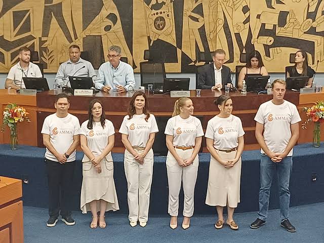 Instituto AMMA apresenta programa de prevenção ao abuso sexual infantil na Câmara