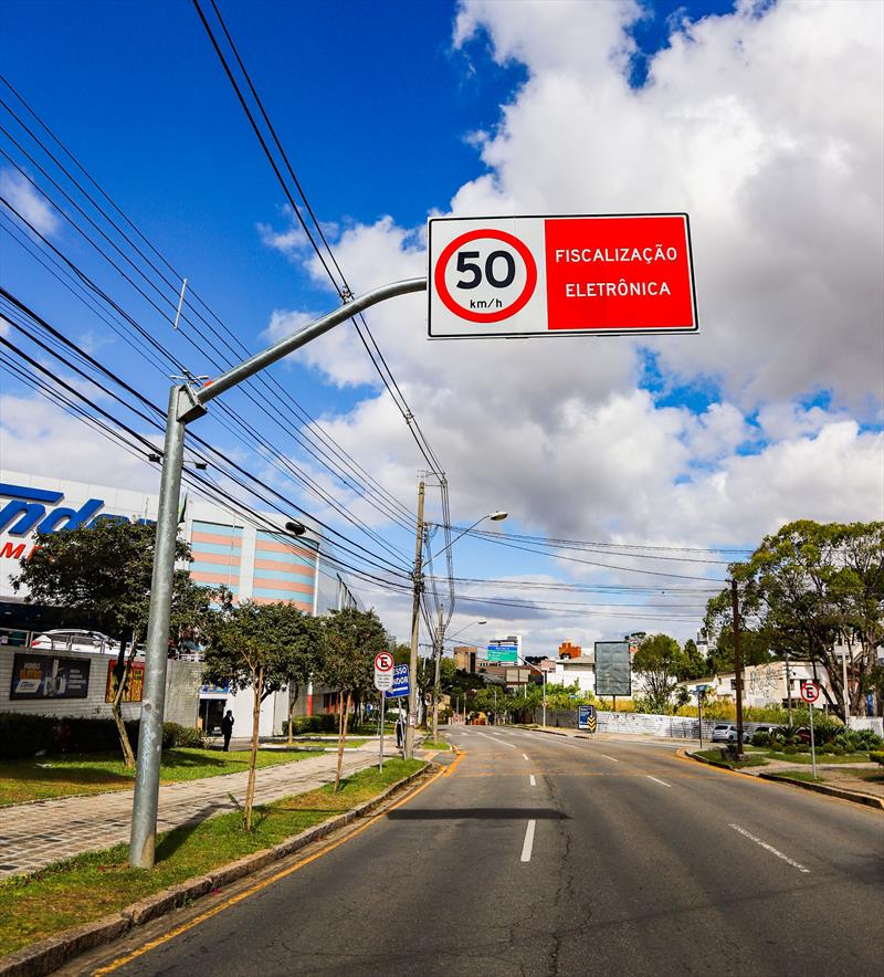Ponta Grossa aprova novos radares que calculam velocidade média e identificam placas em tempo real; veja onde foram testados