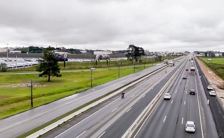 BR-277 ganha novo trecho de terceira faixa entre Curitiba e o Litoral antes do feriado