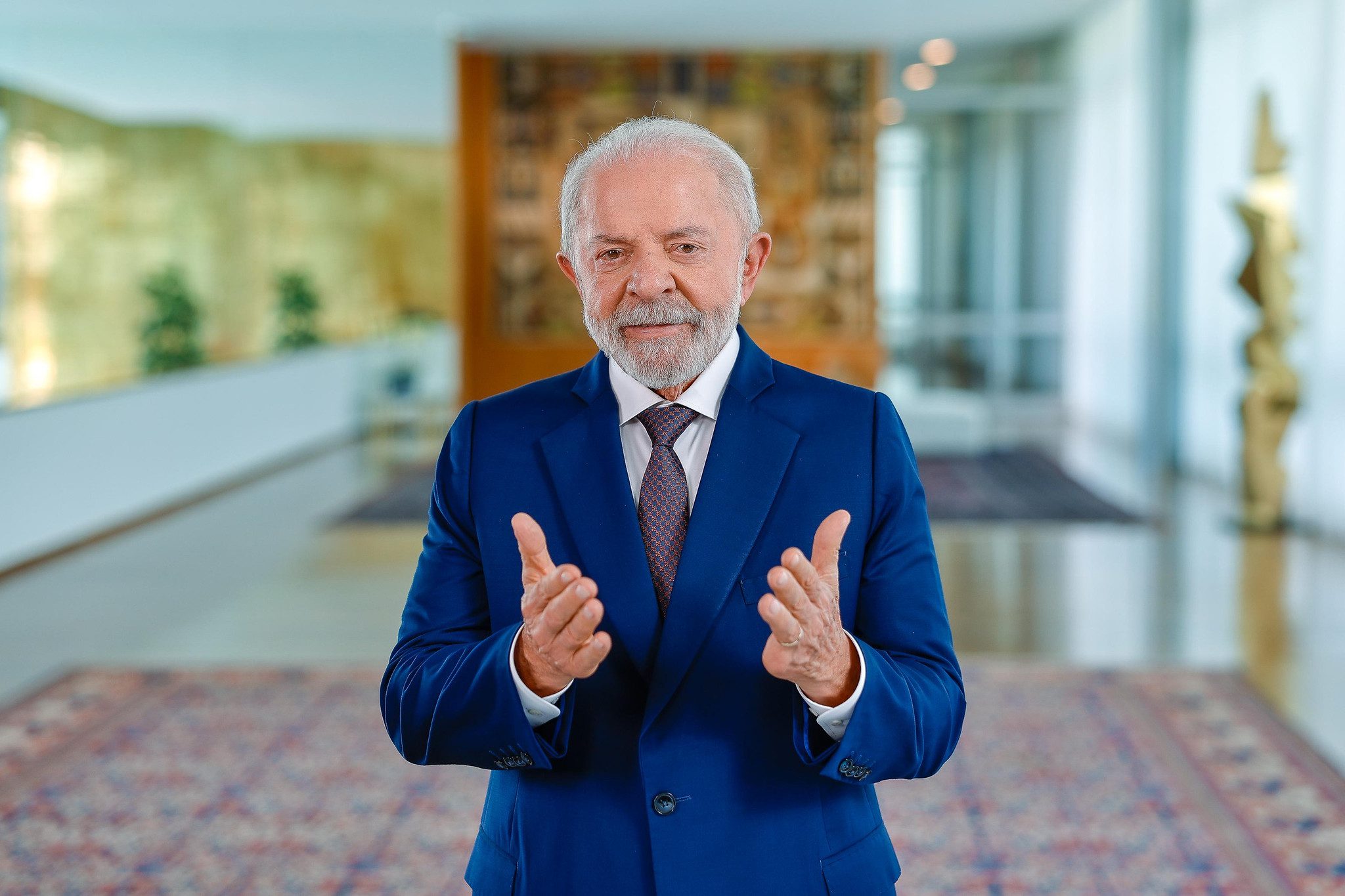 Lula anuncia Pix de até R$ 5 mil para MEIs; veja quem poderá receber e quando será pago