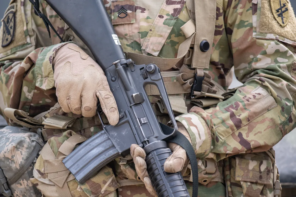 EUA enviam centenas de militares à América Latina e ampliam operações contra o narcotráfico