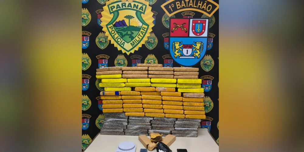 PR: Choque da PM descobre suspeito depósito de drogas em Castro, apreende mais de 58 kg e prende homem