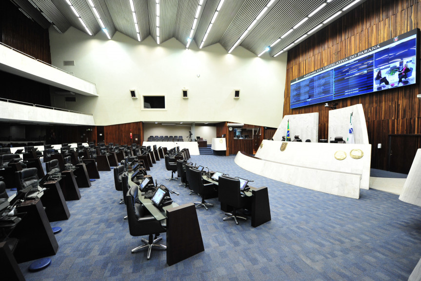 PL e PSD empatam como maiores bancadas da Assembleia do Paraná em 2027
