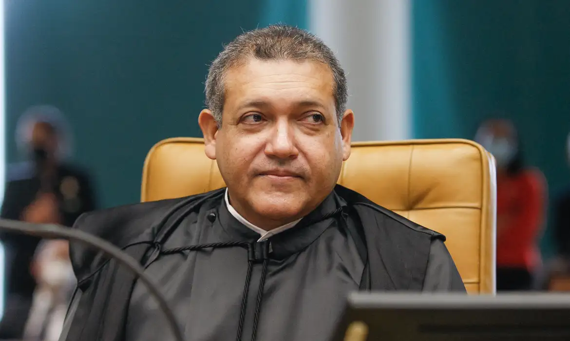 Nunes Marques autoriza reativação imediata de canal de apoio a Lula no WhatsApp