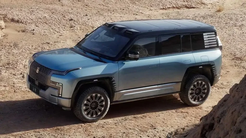 Carro que flutua em enchentes chegará ao Brasil em 2027; conheça o SUV de luxo da BYD