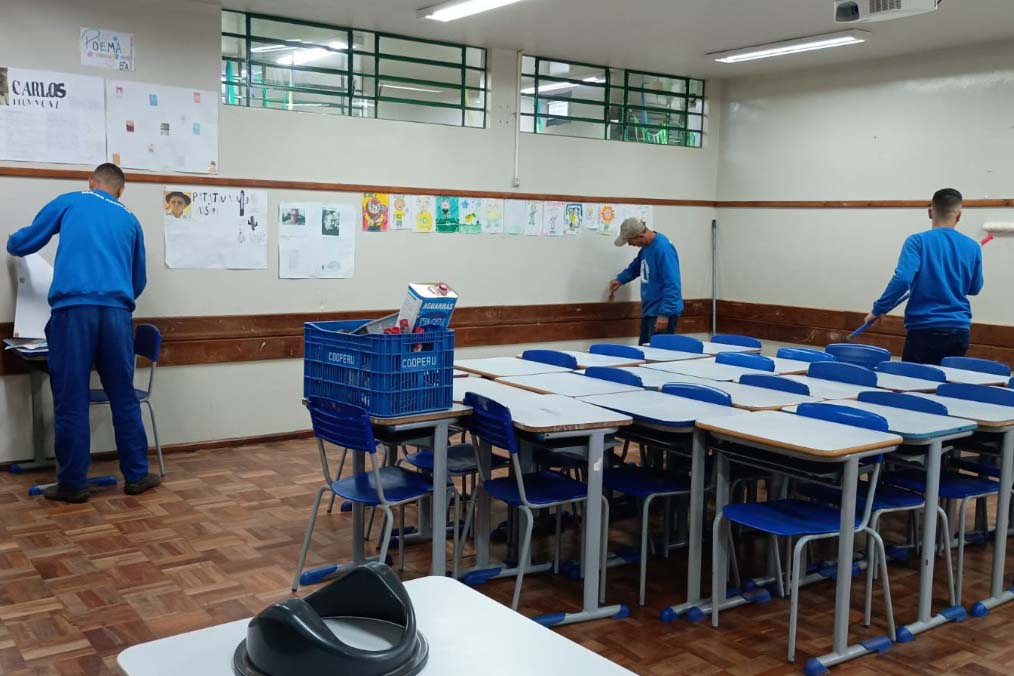 PR: programa com mão de obra de presos atende 494 escolas e gera economia de R$ 4,4 milhões em 2026