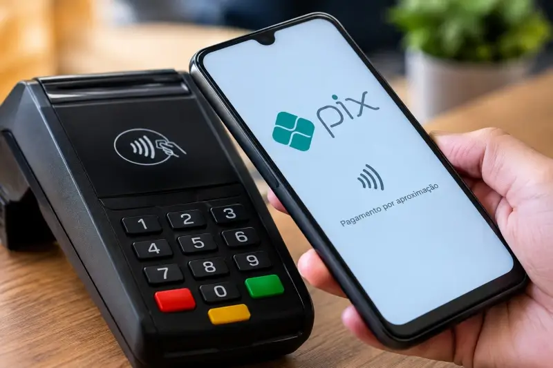 Pix muda a partir de hoje e uma trava que limitava pagamentos por aproximação deixa de existir
