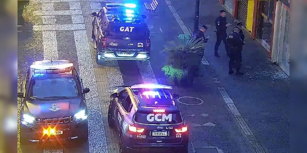 Guarda Municipal prende dois suspeitos após furto em loja no Centro de Ponta Grossa