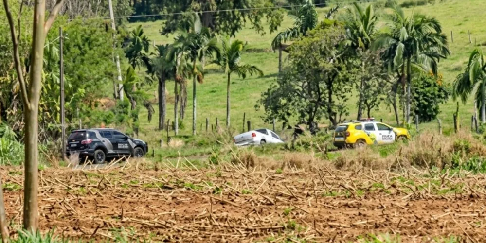 Polícia faz cerco a homem suspeito de tentar matar ex-companheira no Paraná; área rural é cercada