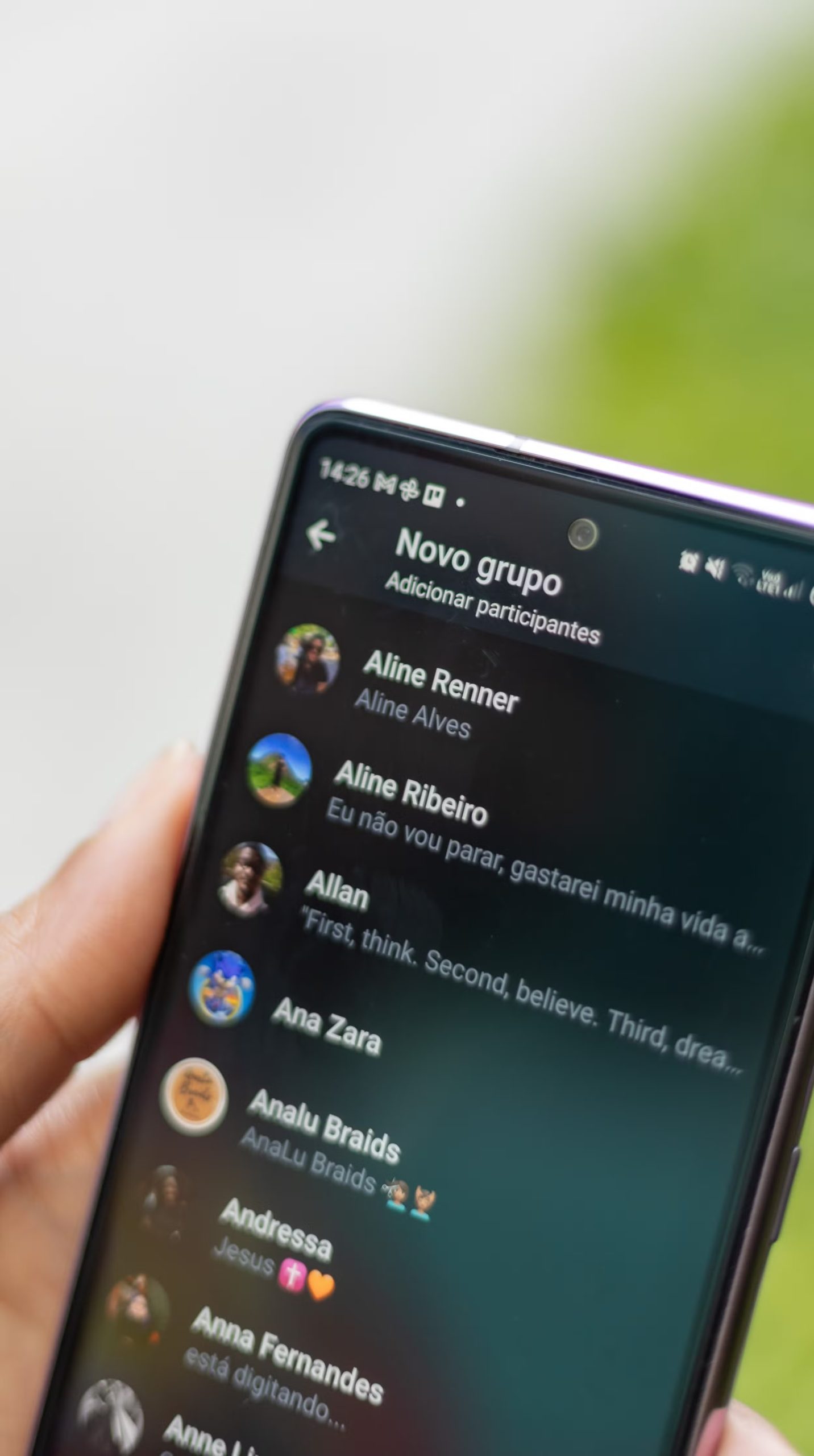 TSE cria regra para canais de WhatsApp ligados a candidatos e prevê desativação em caso de irregularidade