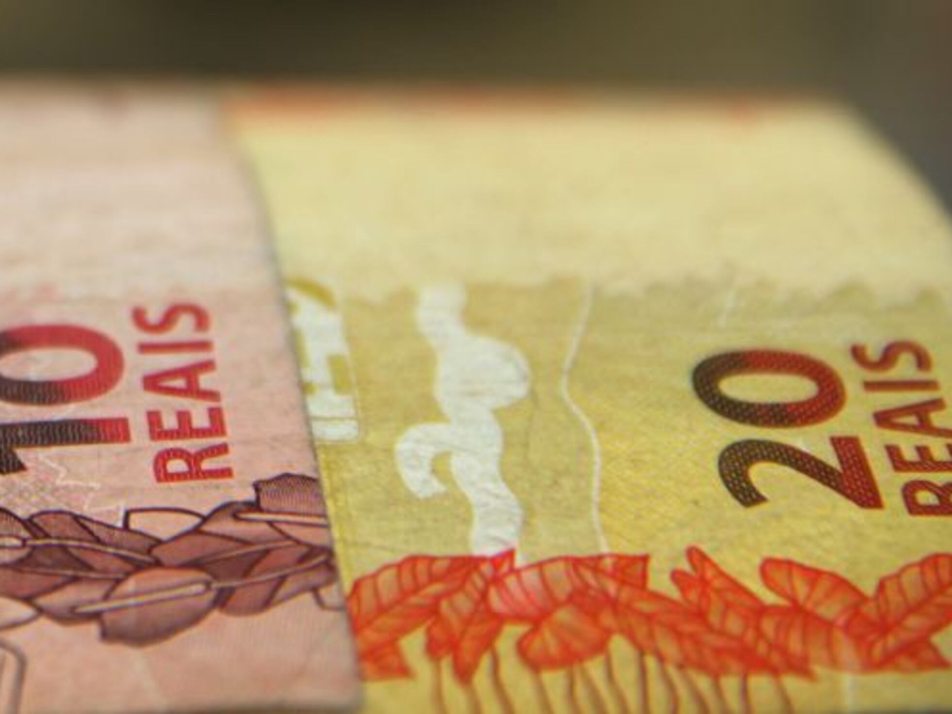 Economia brasileira cresce 0,3% em agosto, mas perde força no trimestre, aponta Banco Central
