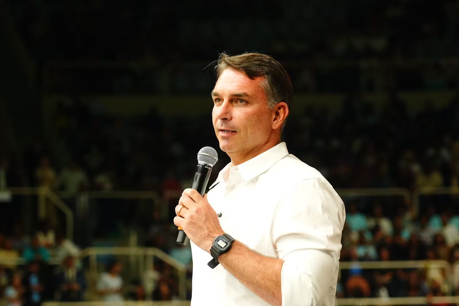 FLÁVIO PROPÕE MANTER BOLSA FAMÍLIA POR ATÉ DOIS ANOS APÓS CONTRATAÇÃO