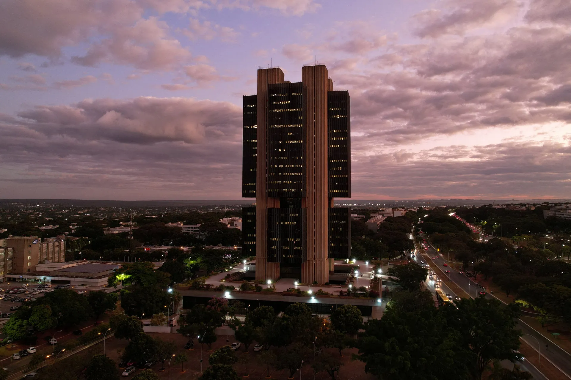 BANCO CENTRAL PREPARA REGRAS MAIS RIGOROSAS PARA CONCESSÃO DE CRÉDITO E ACENDE ALERTA PARA BANCOS