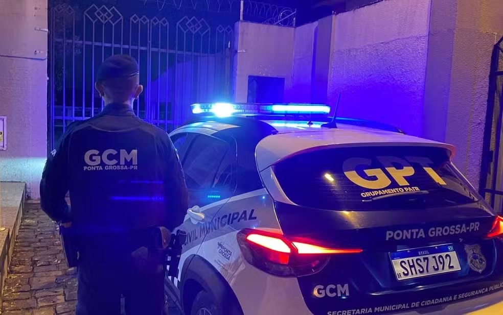 Pais viajam mais de 500 quilômetros e encontram filha em situação de cárcere privado no Paraná