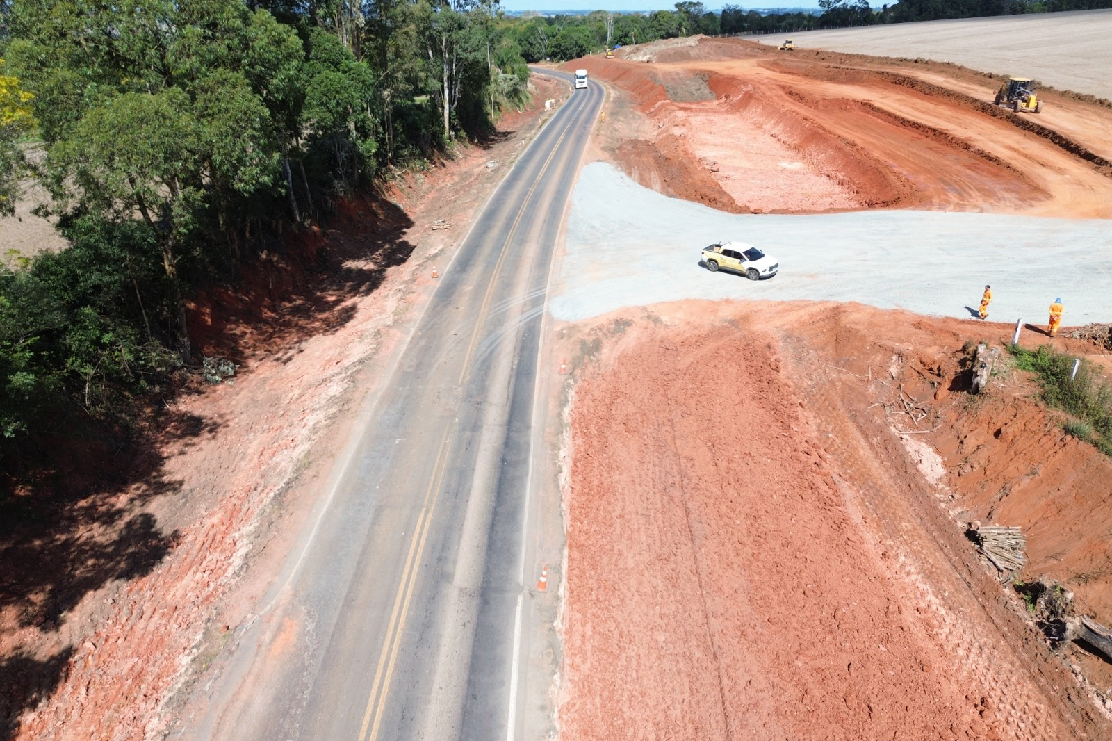 Obra na PR-151 avança entre Ponta Grossa e Palmeira; viaduto entra na fase final