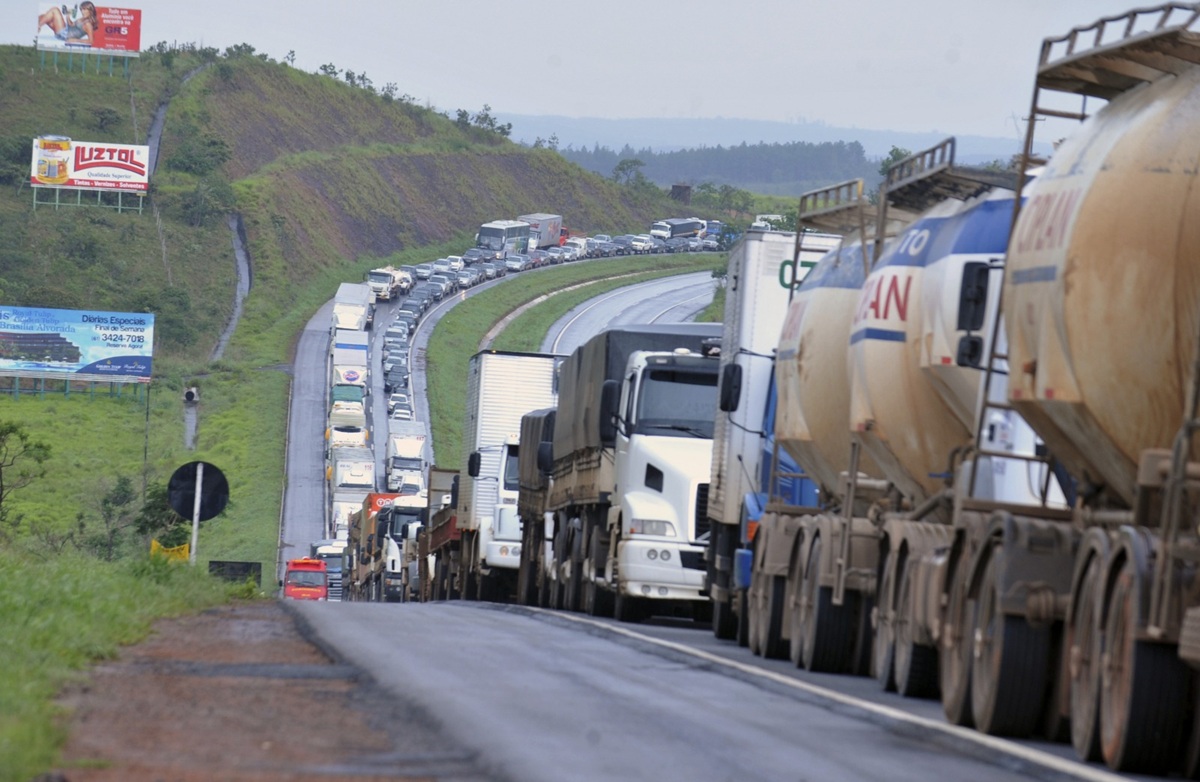 Greve dos caminhoneiros em 5 de novembro? Presidente da associação esclarece rumores de paralisação no Brasil